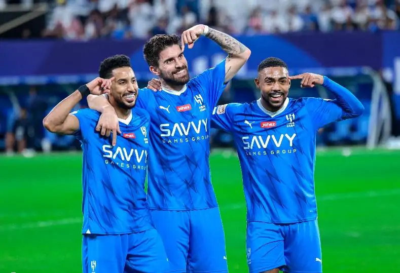الأهلي في مأزق: الشيخي يكشف عن الفريق البديل لمواجهة القادسية بعد انسحاب الهلال!