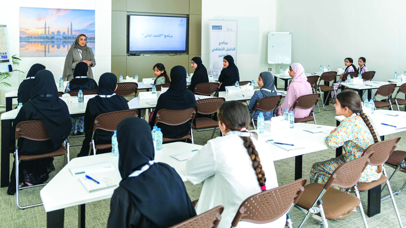 إطلاق «الدليل الثقافي الصغير» تحت شعار «الشباب الباني» لتعزيز الهوية الثقافية.