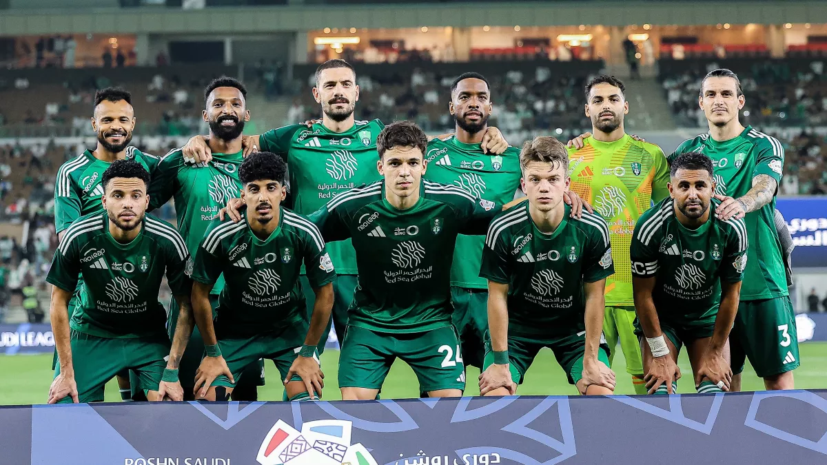الأهلي السعودي ينضم رسمياً للسوبر وسط استياء كبير من جماهير القادسية