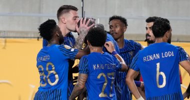 ت争 حاد بين الهلال والأهلي على ضم جوهرة هولندا تشافي سيمونز