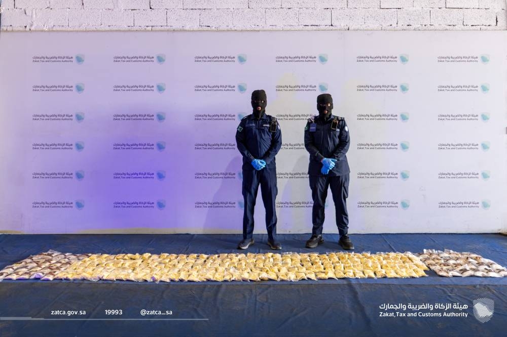 إحباط تهريب أكثر من 300 ألف حبة كبتاجون عبر ميناء جدة