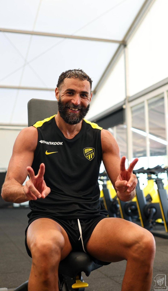 عكاظ: إدارة الاتحاد الجديدة تبحث في تمديد عقد بنزيما