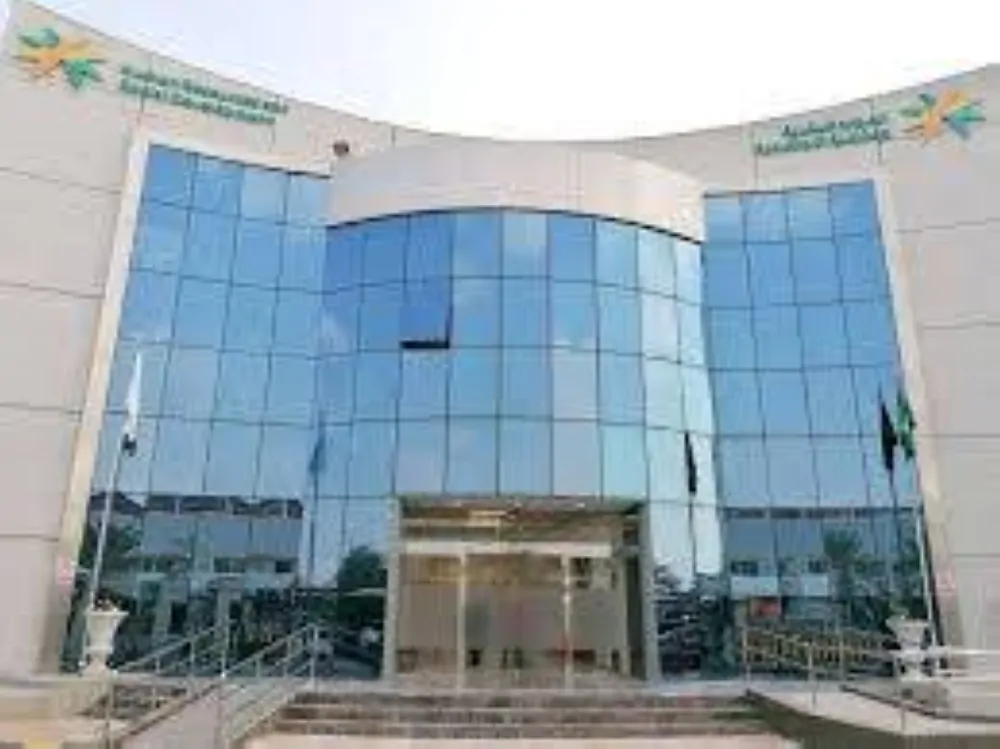 الموارد البشرية تغلق 18 مكتب استقدام غير compliant في السعودية