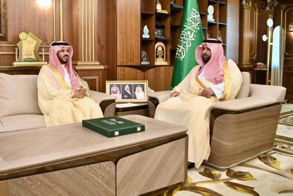أمير جازان يستعرض استراتيجيات التعليم الجديدة وخطط التطوير