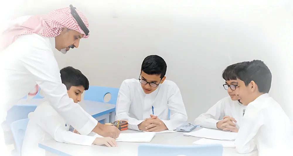 السعودية تعلن إسناد تدريس المواد الدراسية للمتخصصين وتفعيل التعلم عن بُعد