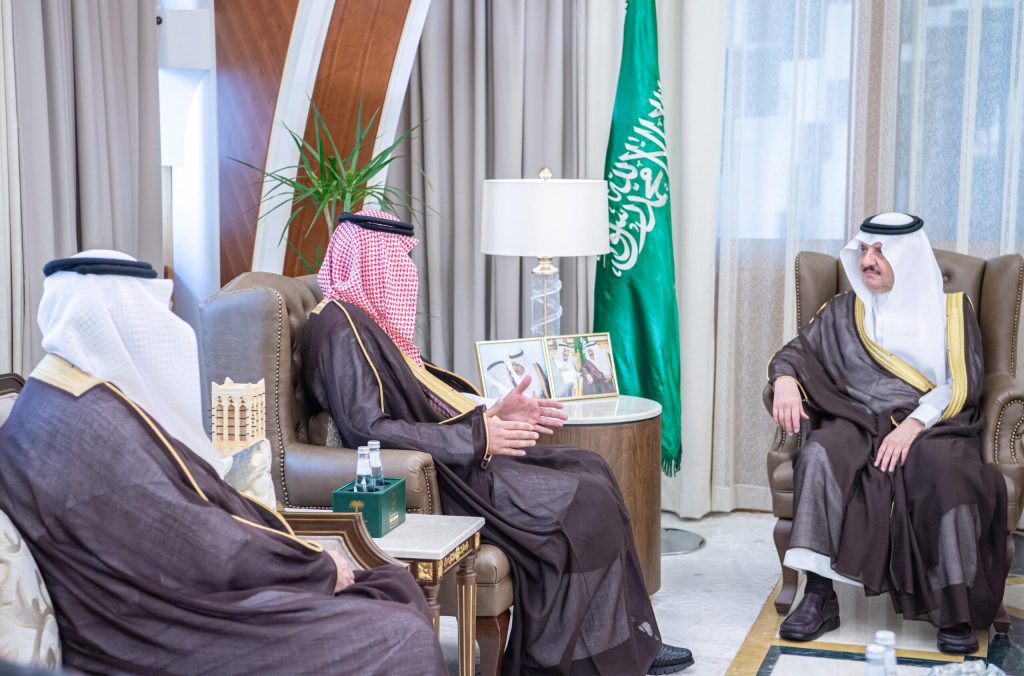 أمير الشرقية يستقبل رئيس هيئة الموانئ مؤكدًا على دورها الحيوي في تعزيز الاقتصاد الوطني