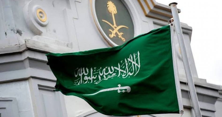 سفارة السعودية في إندونيسيا تُعلن متابعتها لحادثة غرق مواطن سعودي
