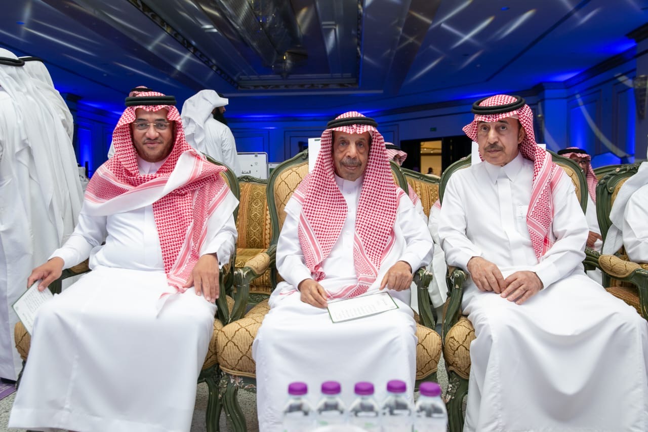 الاحتفاء بالنجاح: حفل تفوق الطلاب الخيري لعام 1447 هـ
