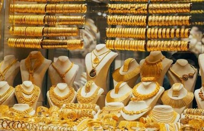 تراجع طفيف في أسعار الذهب بالإمارات اليوم الجمعة.. وعيار 21 يصل إلى 350.92 درهم