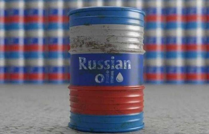 أسعار النفط تتصاعد بفعل مخاوف من نقص الإمدادات إثر العقوبات المفروضة على روسيا