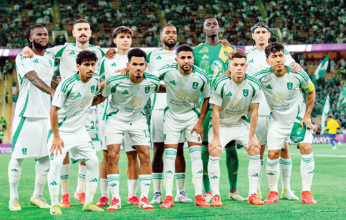 الأهلي بدلاً من الهلال: مشاركة جديدة في كأس السوبر