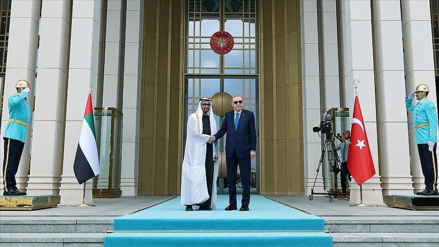 أردوغان: نسعى لتعزيز التعاون وتوطيد الأخوة مع الإمارات