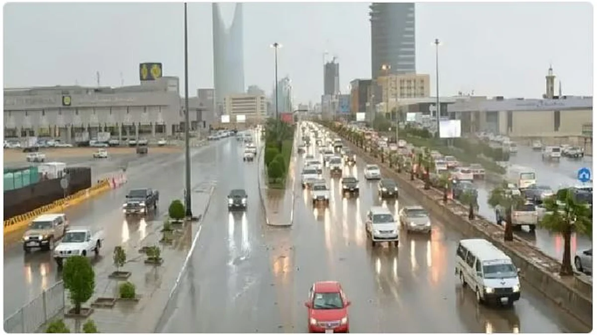 أجواء اليوم في السعودية: رياح ورطوبة تؤثر على 6 مناطق ودرجات الحرارة تسجل أعلى معدلاتها في الشرقية والرياض