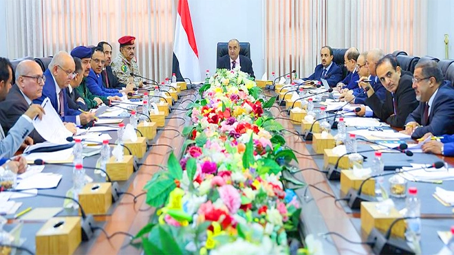 رئيس الوزراء:政府 بحاجة ملحة إلى دعم اقتصادي ومالي دولي فوري
