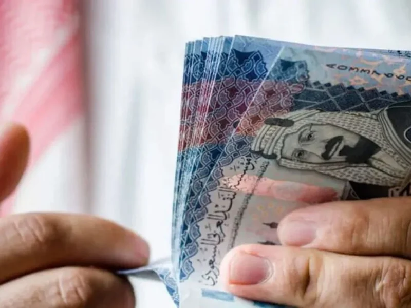 بدء المرحلة الثالثة من التحويل الإلكتروني للرواتب في السعودية اعتبارًا من يوليو